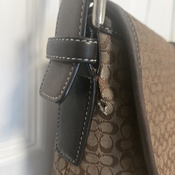 Coach Y2K BUCKLE Adjustable Strap Purse Small Signature C - Picture 5 of 17